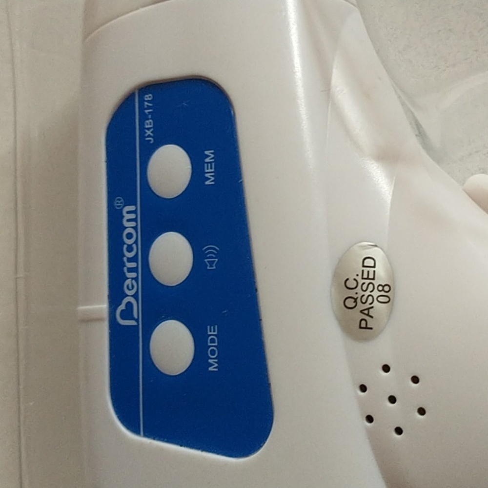 Thermometer/Sterilizer Combo! - Picture 3 of 12